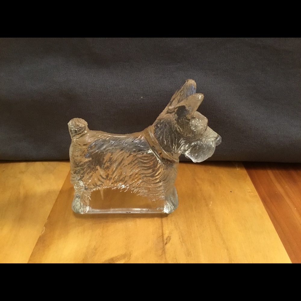 Federal Glass Scottie Dog Figurine